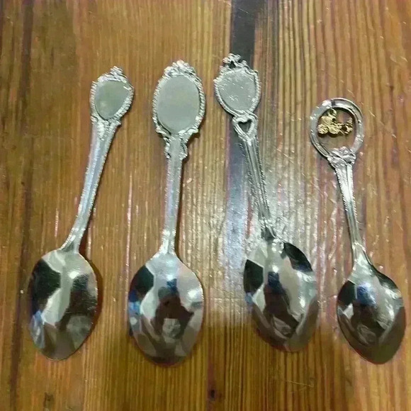 Collectible silver spoons set of 4 - Picture 6 of 6